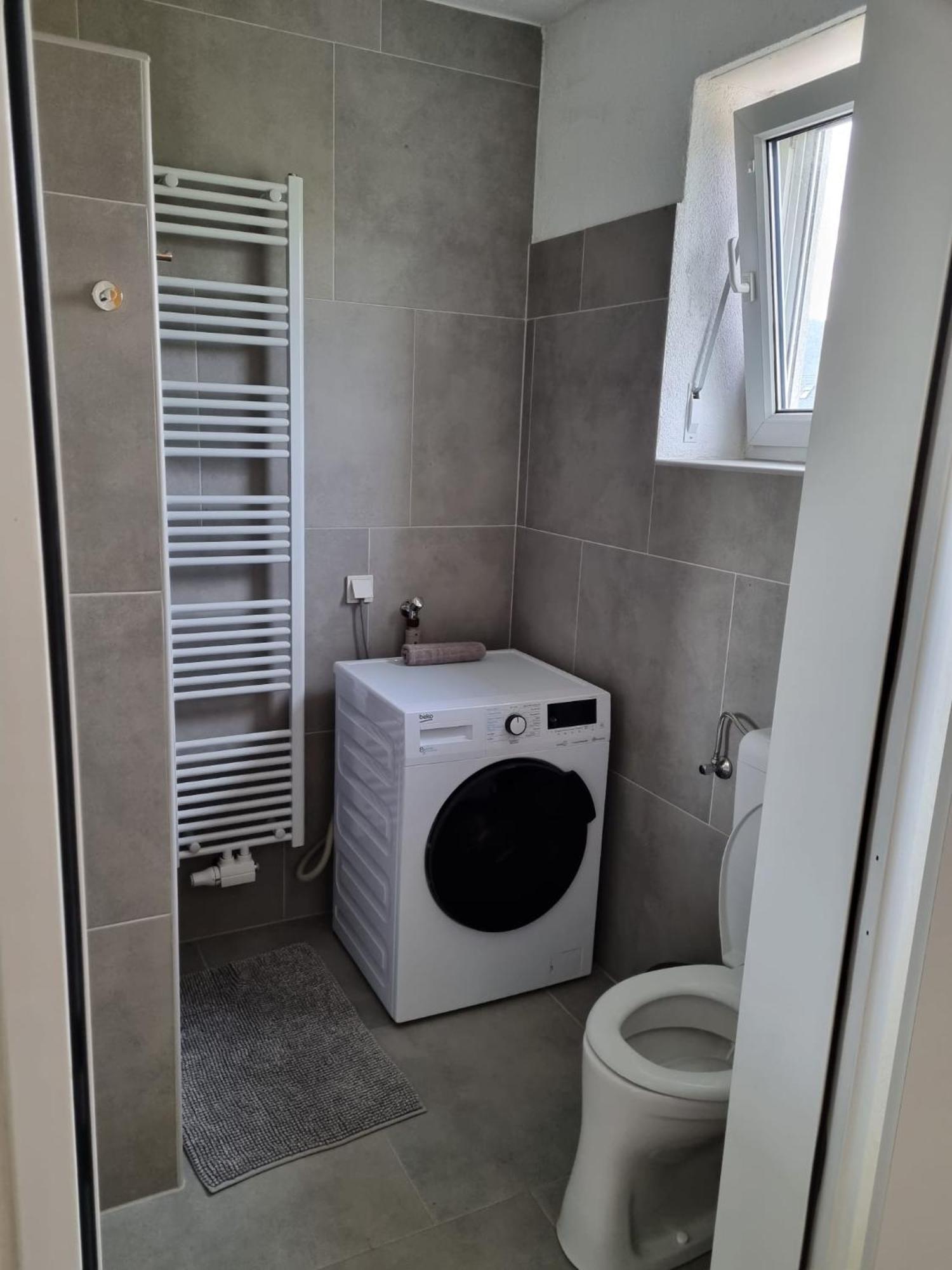 Flataid Apartmenthaus Brauhausstrasse กราซ ภายนอก รูปภาพ