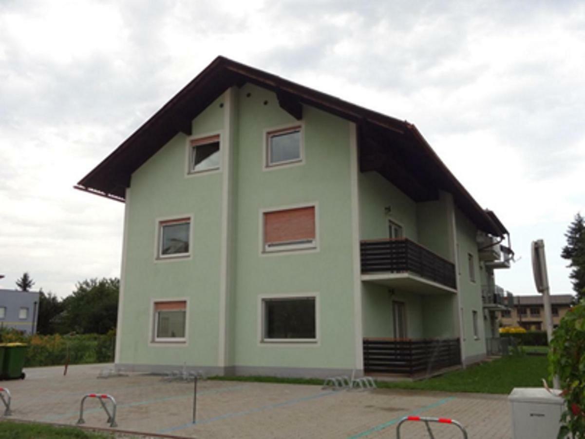 Flataid Apartmenthaus Brauhausstrasse กราซ ภายนอก รูปภาพ