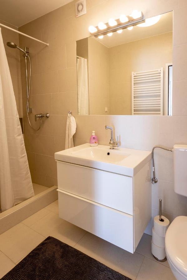 Flataid Apartmenthaus Brauhausstrasse กราซ ภายนอก รูปภาพ